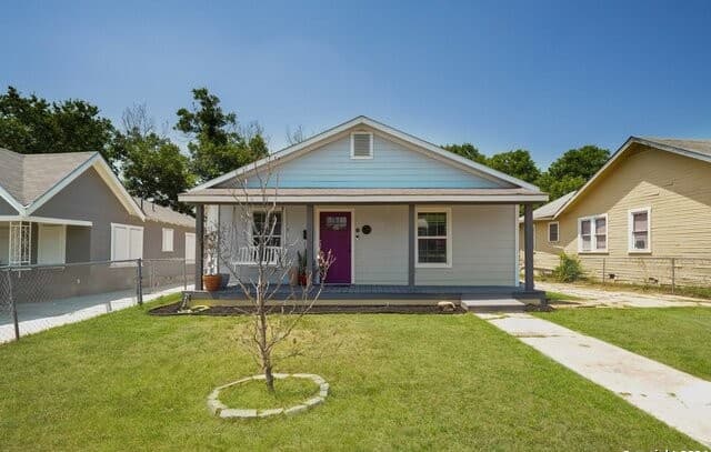 3-bedroom rental at 1031 Schley Ave in San Antonio TX