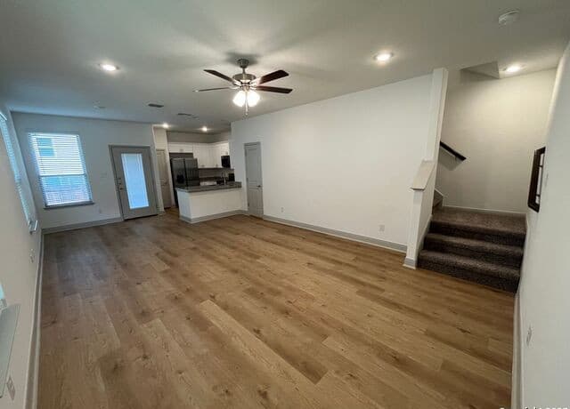 3-bedroom rental at 7537 Briarwood Pass Unit 102 in San Antonio, TX — photo 2