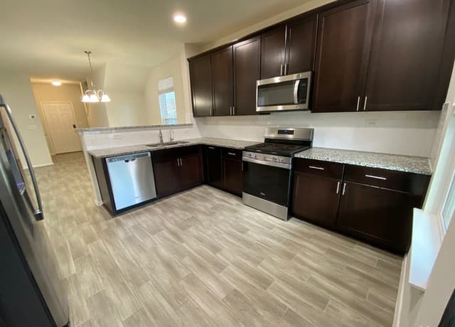 3-bedroom rental at 11834 Burnett Ranch in San Antonio, TX — photo 5