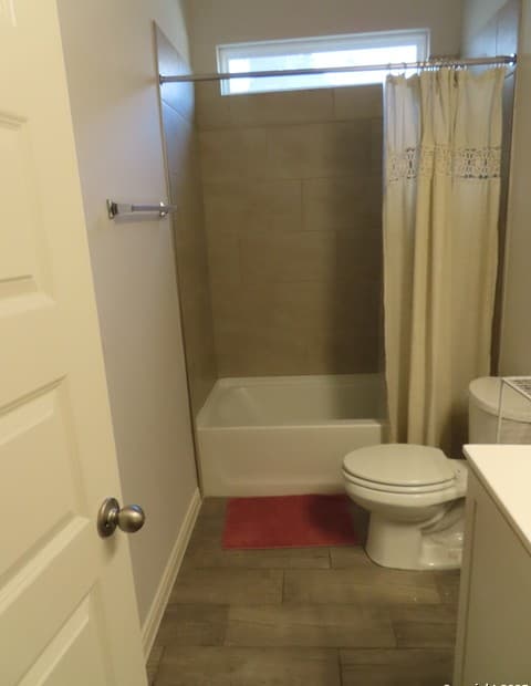 3-bedroom rental at 22150 Approach in San Antonio, TX — photo 5