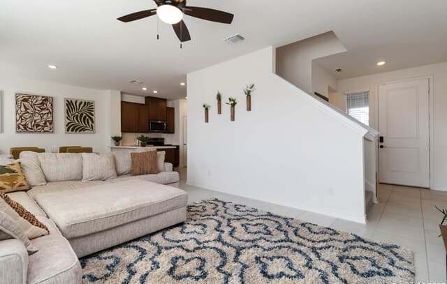 3-bedroom rental at 11538 Hocus Pocus in San Antonio, TX — photo 3