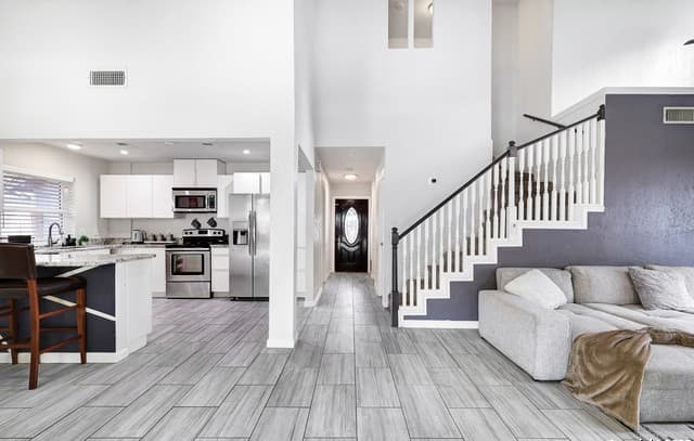 3-bedroom rental at 13319 Stairock in San Antonio, TX — photo 4