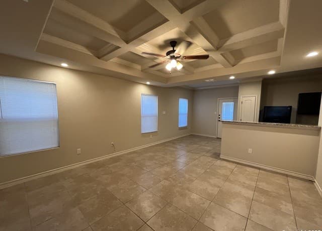 3-bedroom rental at 6019 Karly Way Unit 101 in San Antonio, TX — photo 2