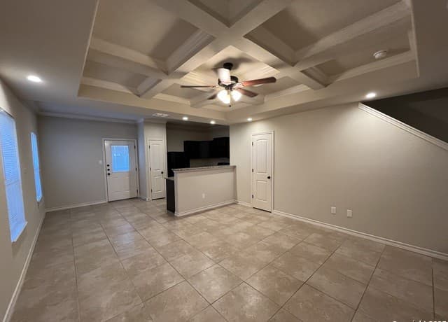3-bedroom rental at 6019 Karly Way Unit 101 in San Antonio, TX — photo 3