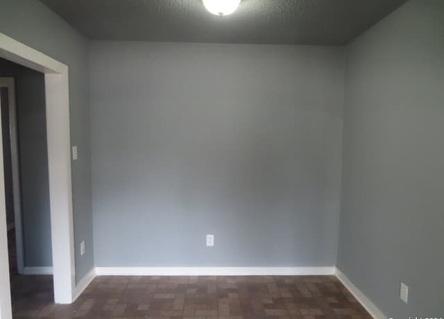2-bedroom rental at 331 Westminster in San Antonio, TX — photo 4
