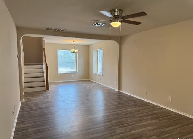 4-bedroom rental at 9061 Clearwood Path in Universal City, TX — photo 3