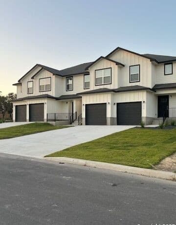 3-bedroom rental at 784 Abigail Alley in San Antonio, TX — photo 2