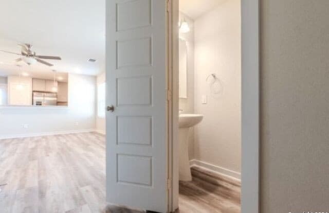 3-bedroom rental at 784 Abigail Alley in San Antonio, TX — photo 5