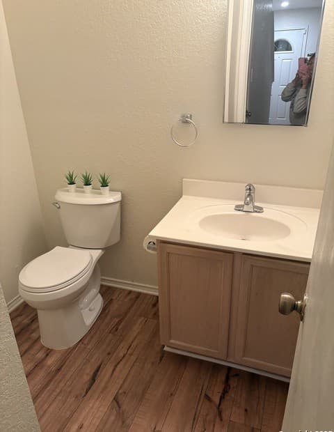3-bedroom rental at 10134 Ranger Canyon in San Antonio, TX — photo 5