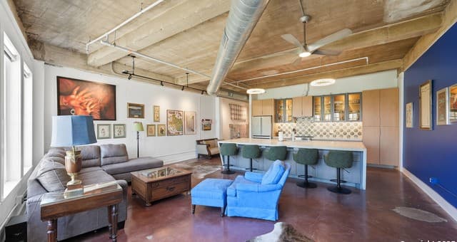 2-bedroom rental at 222 Losoya St. Unit 202 in San Antonio, TX — photo 4