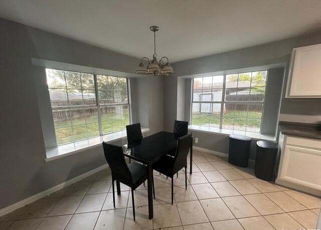 5-bedroom rental at 6403 Ridge Creek in San Antonio, TX — photo 2