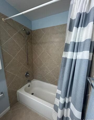 5-bedroom rental at 6403 Ridge Creek in San Antonio, TX — photo 5