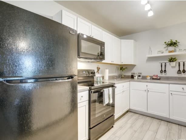 2-bedroom rental at 6423 Melissa Ann Unit 2104 in San Antonio, TX — photo 3