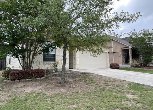 3-bedroom rental at 745 Hollow Ridge in Schertz, TX — photo 3