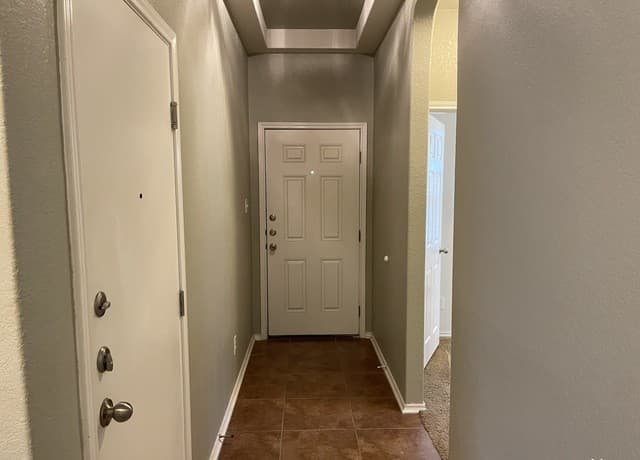3-bedroom rental at 745 Hollow Ridge in Schertz, TX — photo 4
