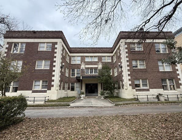 2-bedroom rental at 110 Auditorium Circle Unit 1 in San Antonio TX