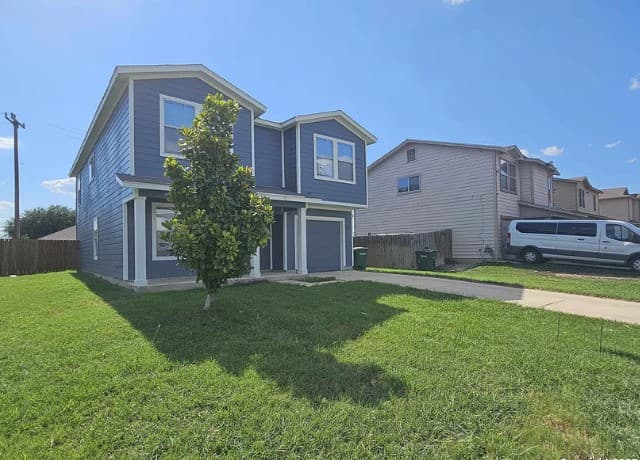 4-bedroom rental at 607 Ridingate Farm in San Antonio, TX — photo 4