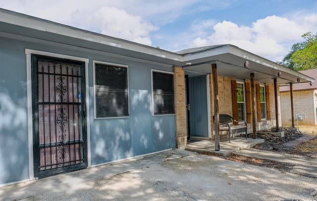 3-bedroom rental at 313 Renee in Converse, TX — photo 3