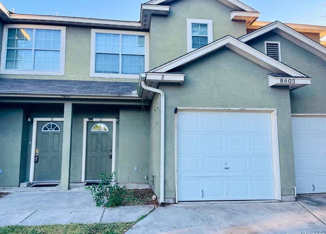 3-bedroom rental at 8603 Kingsbury View Unit 2 in San Antonio TX