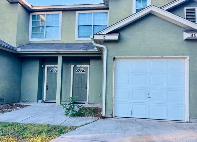3-bedroom rental at 8603 Kingsbury View Unit 2 in San Antonio, TX — photo 2