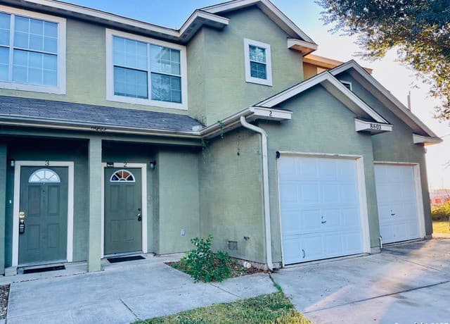3-bedroom rental at 8603 Kingsbury View Unit 2 in San Antonio, TX — photo 3