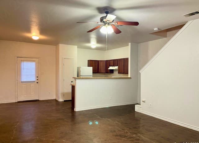 3-bedroom rental at 8603 Kingsbury View Unit 2 in San Antonio, TX — photo 4