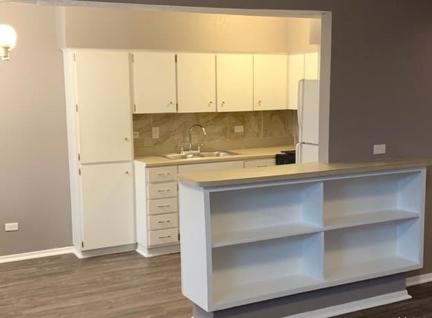 1-bedroom rental at 615 Vance Jackson Unit 106 in San Antonio, TX — photo 2