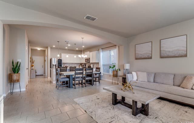 4-bedroom rental at 4807 Marylebone in Converse, TX — photo 4