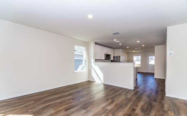 3-bedroom rental at 5911 Rolling Glen in San Antonio, TX — photo 5