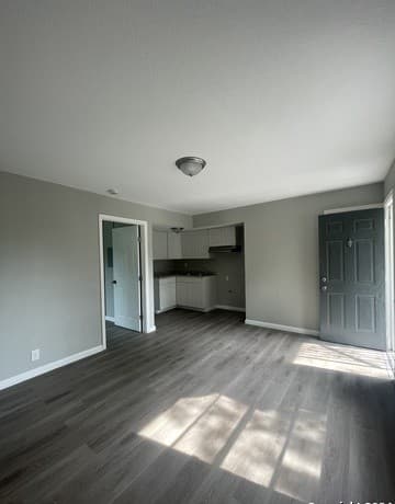 1-bedroom rental at 1723 W Mayfield Blvd Unit 6 in San Antonio, TX — photo 3