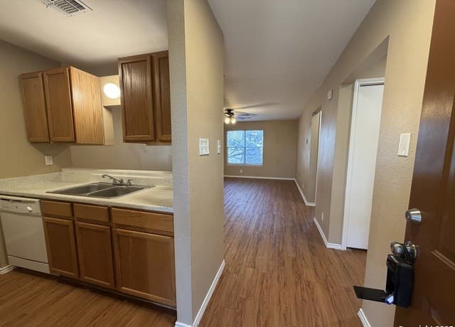 2-bedroom rental at 538 Dukeway Dr Unit D in Universal City, TX — photo 3