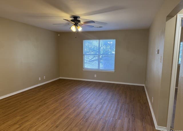 2-bedroom rental at 538 Dukeway Dr Unit D in Universal City, TX — photo 5