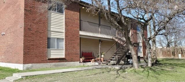 2-bedroom rental at 538 Dukeway Dr Unit C in Universal City, TX — photo 2