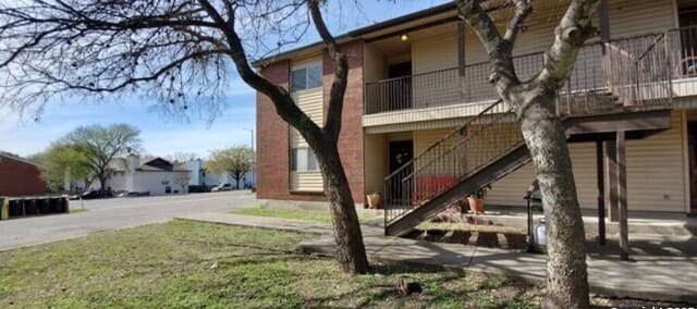 2-bedroom rental at 538 Dukeway Dr Unit C in Universal City, TX — photo 3