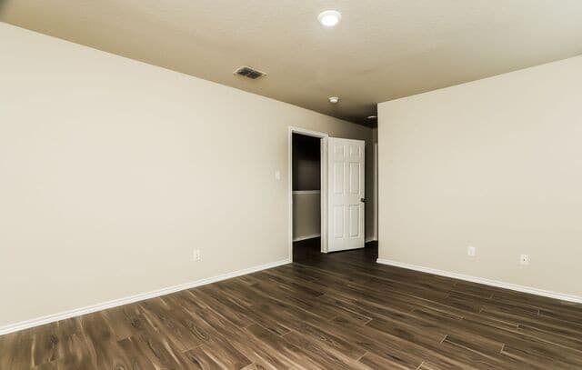 3-bedroom rental at 8919 Scarlett Place in San Antonio, TX — photo 5