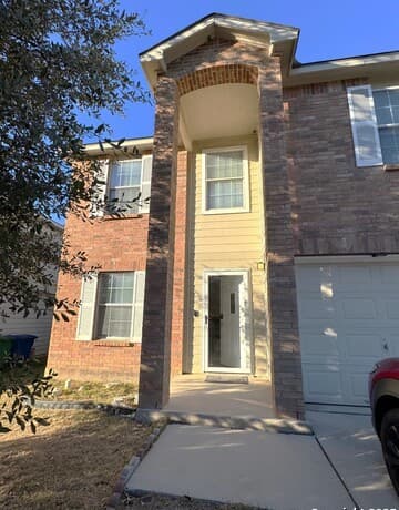 4-bedroom rental at 6207 Amherst Bay in San Antonio, TX — photo 2