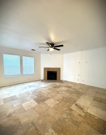 4-bedroom rental at 6207 Amherst Bay in San Antonio, TX — photo 5
