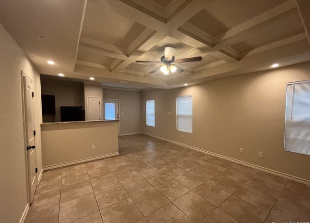 3-bedroom rental at 7105 Micayla Cove Unit 104 in San Antonio, TX — photo 2
