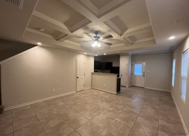 3-bedroom rental at 7105 Micayla Cove Unit 104 in San Antonio, TX — photo 3