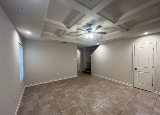 3-bedroom rental at 7105 Micayla Cove Unit 104 in San Antonio, TX — photo 4