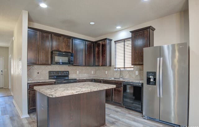 3-bedroom rental at 8907 Preserve Trail in San Antonio, TX — photo 5