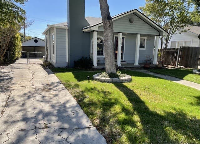 2-bedroom rental at 126 Meredith Drive in San Antonio, TX — photo 2