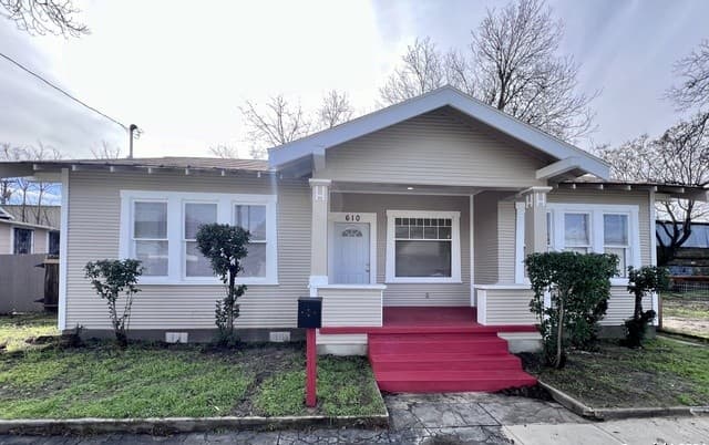 2-bedroom rental at 610 Croft Trace Ln in San Antonio TX