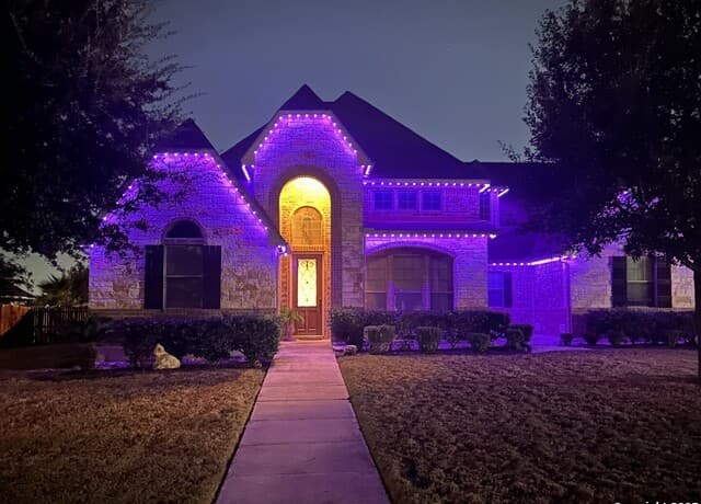 3-bedroom rental at 6934 Laura HTS in Schertz, TX — photo 2