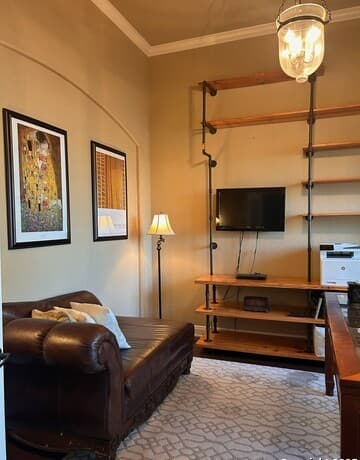 3-bedroom rental at 6934 Laura HTS in Schertz, TX — photo 5
