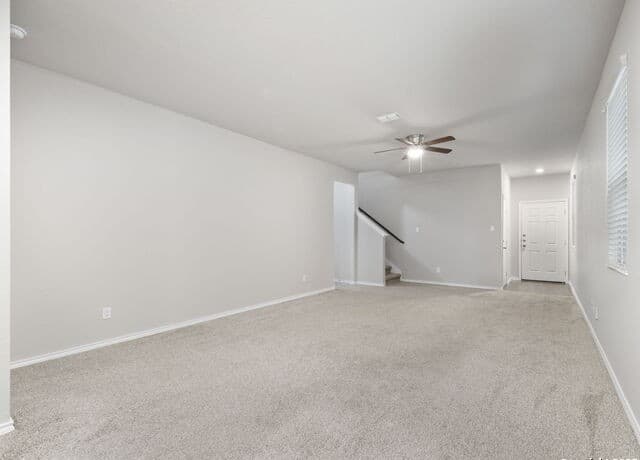 4-bedroom rental at 10518 Green Rock in San Antonio, TX — photo 5