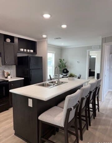 3-bedroom rental at 15949 Flores Curve in San Antonio, TX — photo 4