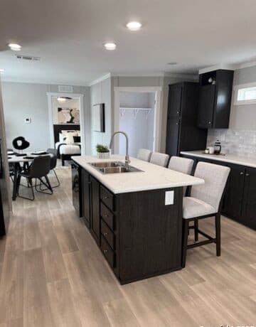 3-bedroom rental at 15949 Flores Curve in San Antonio, TX — photo 5