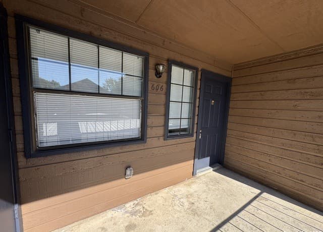 1-bedroom rental at 4803 Hamilton Wolfe Unit 606 in San Antonio TX