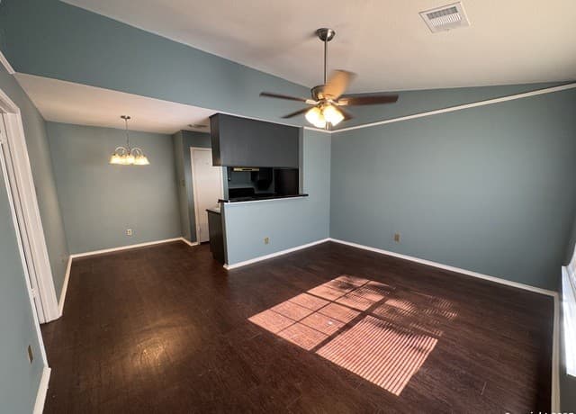 1-bedroom rental at 4803 Hamilton Wolfe Unit 606 in San Antonio, TX — photo 2